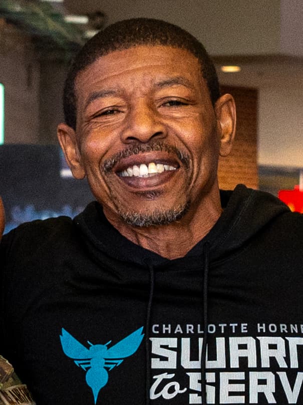 Photo of Muggsy Bogues